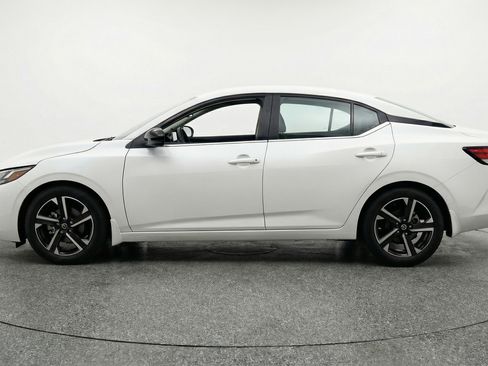 Used 2025 Nissan Sentra SV image 5