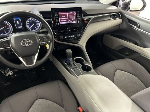 Used 2022 Toyota Camry LE w/ Carpet Mat Package (TMS) FWD image 23