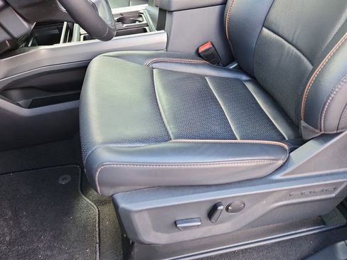 Used 2025 Ford F350 Lariat w/ Black Appearance Package image 8