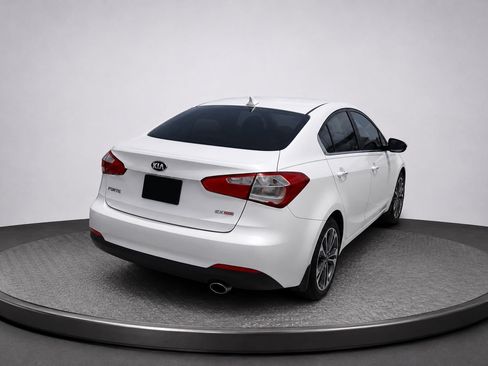 Used 2016 Kia Forte EX w/ EX Premium Package FWD image 4