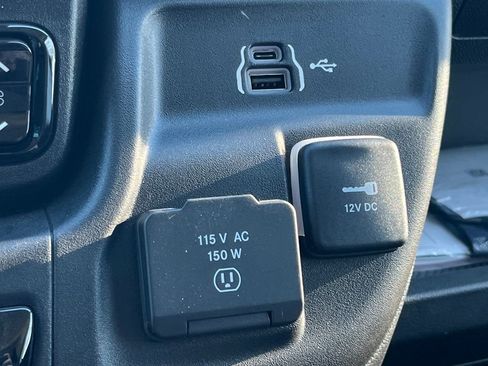 New 2026 RAM ProMaster 1500 w/ Convenience Group image 13