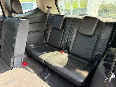 Used 2024 Volkswagen Atlas SE AWD/4WD image 21