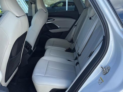Used 2025 Audi Q5 Premium Plus w/ Premium Plus AWD/4WD image 14