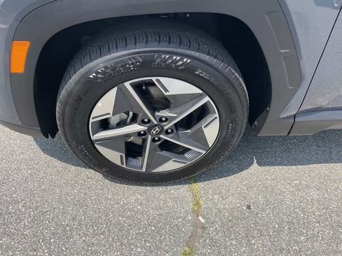 Certified 2025 Hyundai Tucson SEL AWD/4WD image 13
