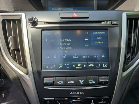 Used 2018 Acura TLX w/ Technology Package FWD image 22