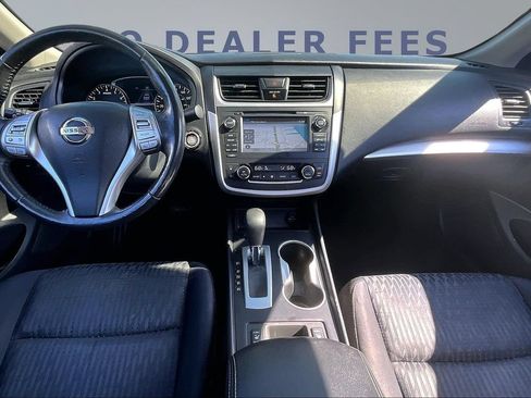 Used 2016 Nissan Altima 2.5 SV w/ Convenience Package FWD image 7