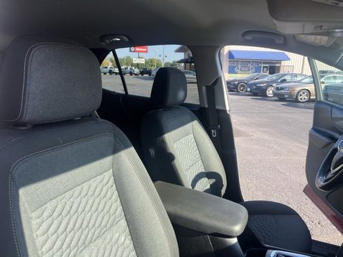 Used 2018 Chevrolet Equinox LT image 6