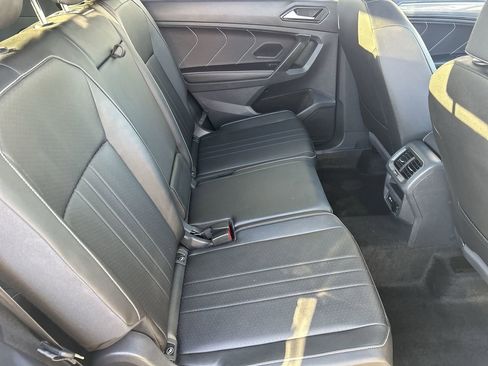 Certified 2024 Volkswagen Tiguan SE R-Line image 10