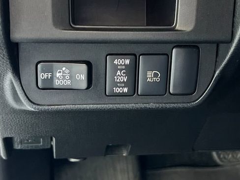 Used 2019 Toyota Tacoma TRD Sport w/ Technology Package AWD/4WD image 33