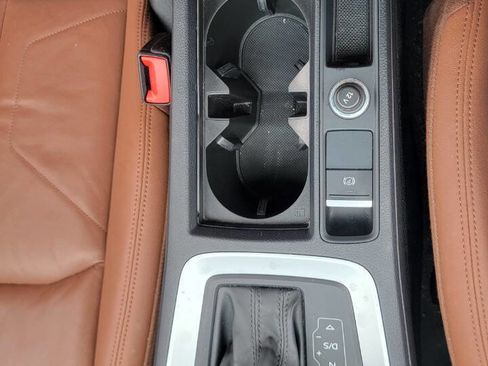 Used 2019 Audi Q3 2.0T Premium Plus w/ Premium Plus Package AWD/4WD image 20