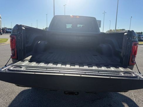 New 2026 RAM 2500 Big Horn AWD/4WD image 24