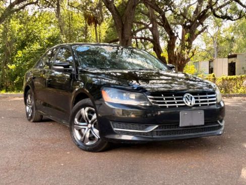 Used 2015 Volkswagen Passat 1.8T S FWD image 3