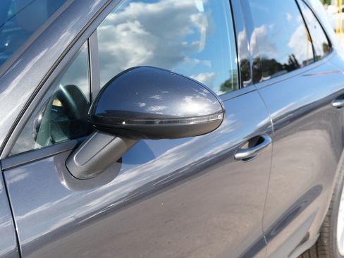 Used 2017 Porsche Macan image 11