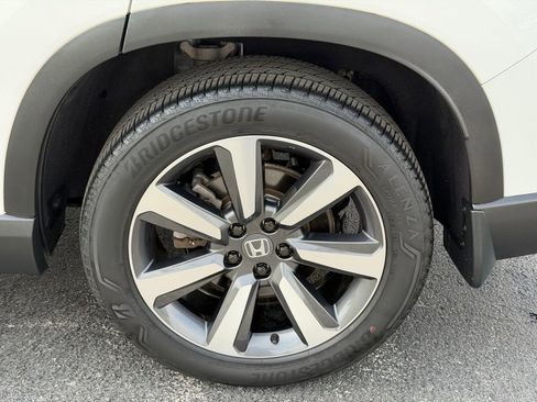 Used 2025 Honda Pilot Touring image 39