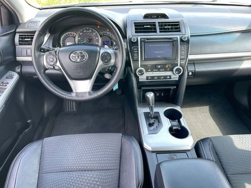 Used 2013 Toyota Camry SE FWD image 8