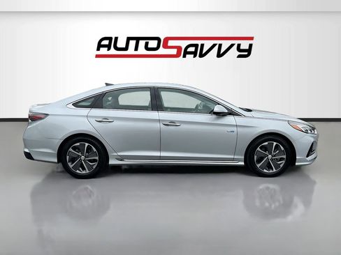 Used 2019 Hyundai Sonata Limited w/ Ultimate Package 02 FWD image 8