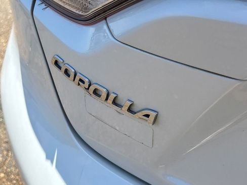 Used 2024 Toyota Corolla LE FWD image 31