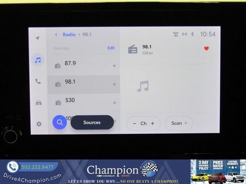 Used 2024 Toyota Corolla SE FWD image 4