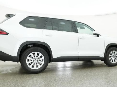 New 2026 Toyota Grand Highlander XLE image 11
