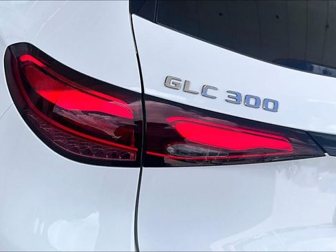 Used 2024 Mercedes-Benz GLC 300 image 25