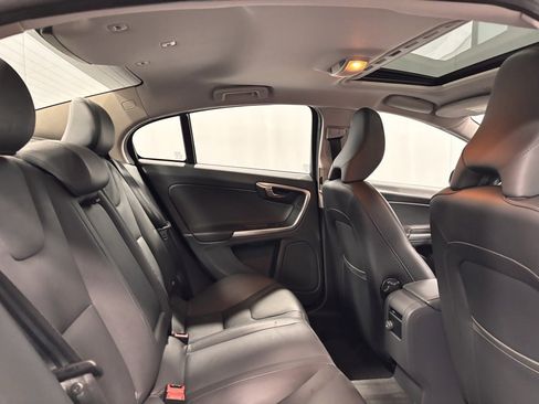 Used 2015 Volvo S60 T5 Premier image 25