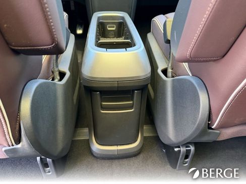 Used 2025 Volkswagen ID. Buzz Pro S Plus RWD image 20