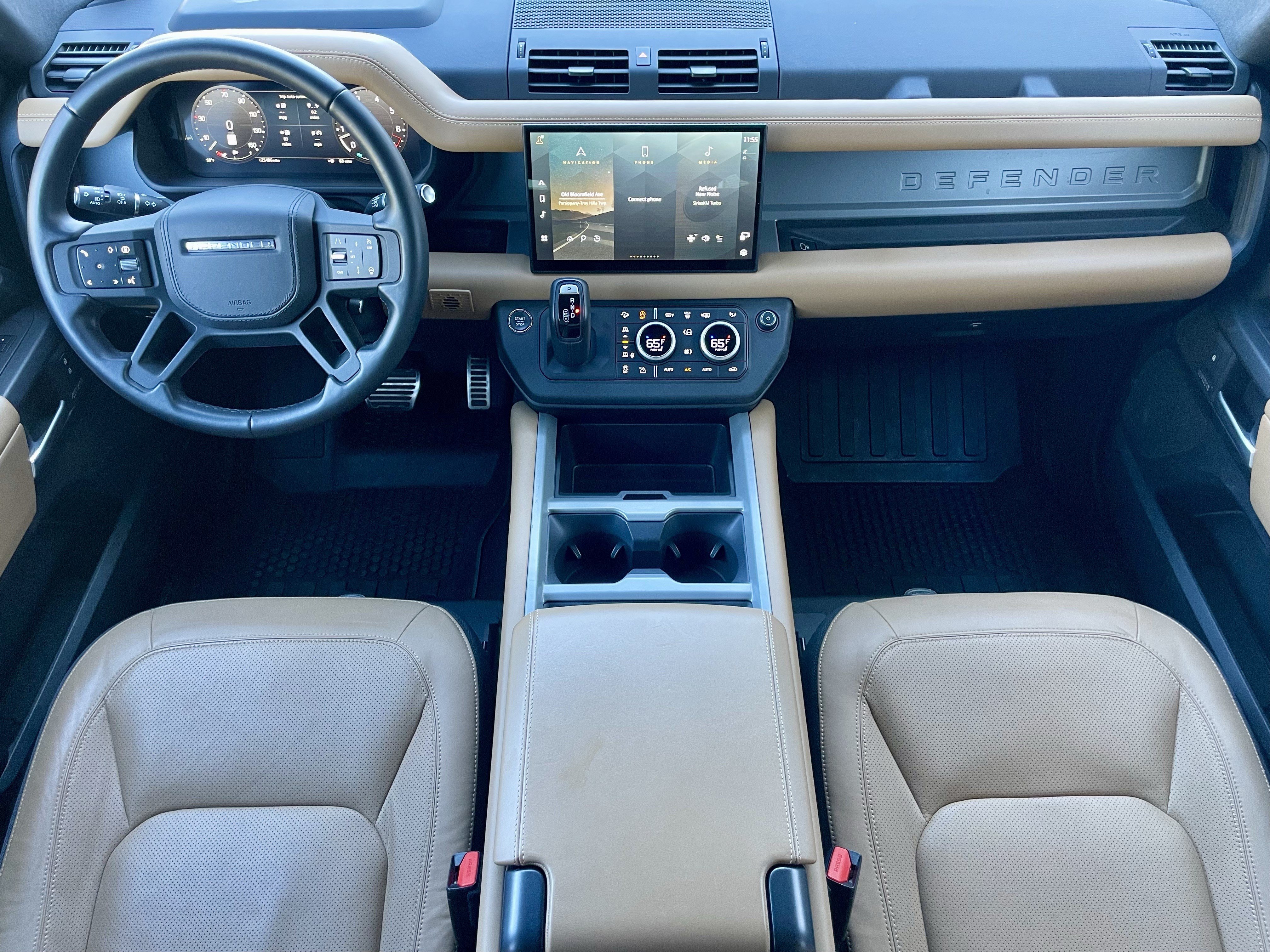 Used 2025 Land Rover Defender 110 X AWD/4WD image 16