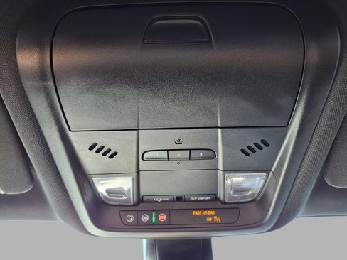 Used 2021 Chevrolet Blazer RS w/ Enhanced Convenience Package image 15