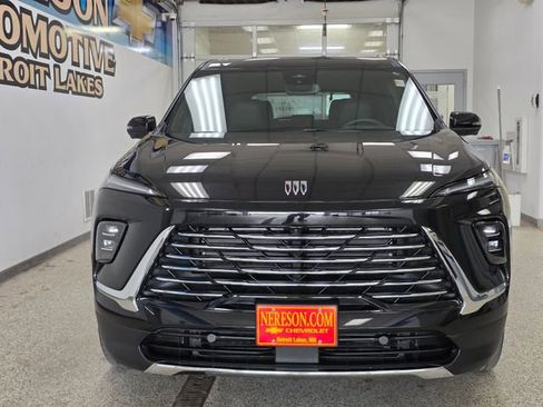 Used 2026 Buick Enclave Preferred AWD/4WD image 2