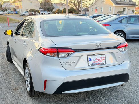 Used 2021 Toyota Corolla LE image 69