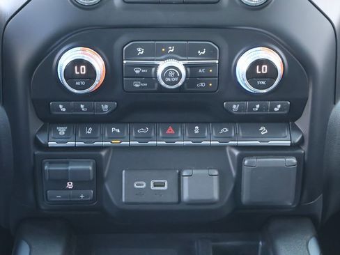 Used 2022 GMC Sierra 2500 AT4 w/ AT4 Premium Plus Package image 20