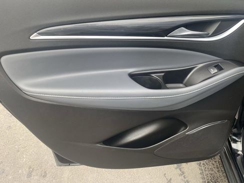 Used 2019 Buick Enclave Essence w/ LPO, Sport Appearance Package image 22