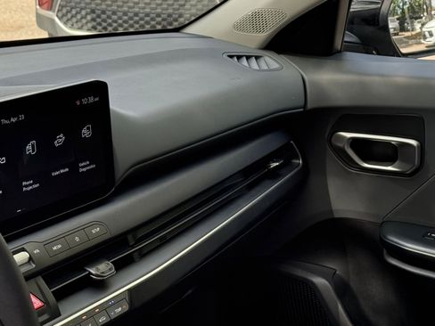 Used 2025 Kia K4 LXS FWD image 33