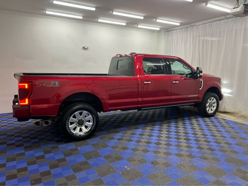 Used 2022 Ford F350 Platinum image 2