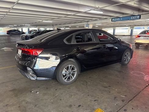 Certified 2024 Kia Forte LXS image 3