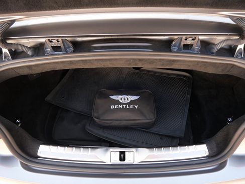 Used 2020 Bentley Continental GT image 19