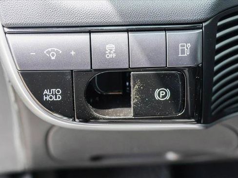 New 2025 Hyundai Ioniq 5 SE image 13