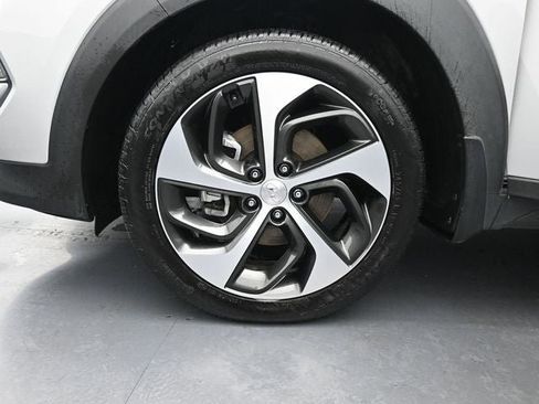 Used 2016 Hyundai Tucson Sport image 18