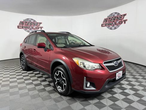 Used 2017 Subaru Crosstrek 2.0i Premium w/ Moonroof Package AWD/4WD image 9