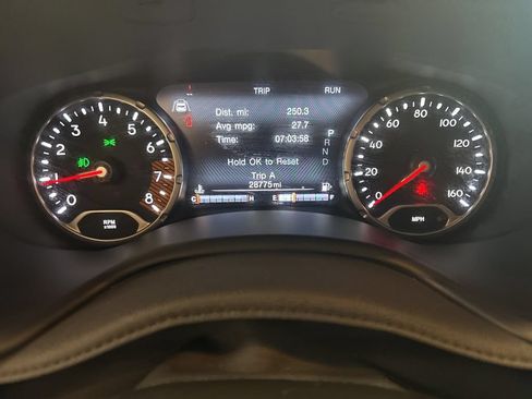 Used 2022 Jeep Renegade Latitude w/ Convenience Group AWD/4WD image 8