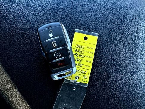 Used 2021 RAM 1500 Big Horn image 39