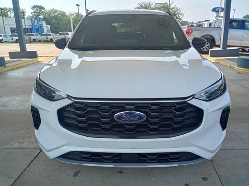 Used 2023 Ford Escape ST-Line w/ Tech Pack #1 FWD image 8