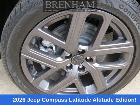 New 2026 Jeep Compass Latitude image 10