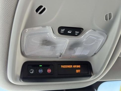 Used 2025 Chevrolet TrailBlazer LT image 28