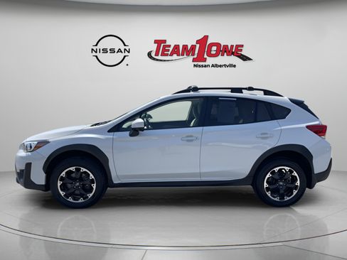 Used 2021 Subaru Crosstrek 2.0i Premium w/ Moonroof Package AWD/4WD image 5