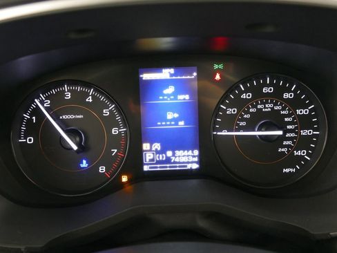 Used 2021 Subaru Crosstrek 2.0i Premium image 18