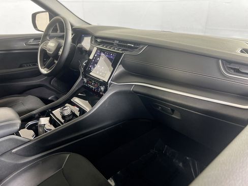 Used 2023 Jeep Grand Cherokee Altitude image 27