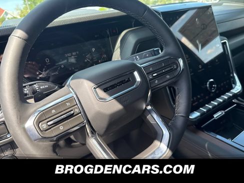 New 2026 GMC Yukon Denali AWD/4WD image 4