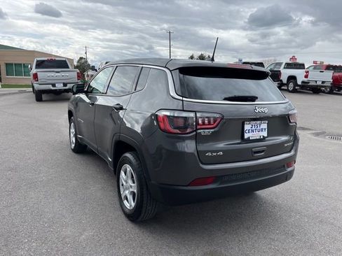 Used 2022 Jeep Compass Sport AWD/4WD image 11