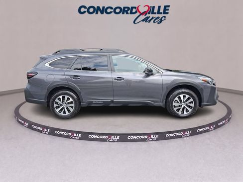 Certified 2025 Subaru Outback Premium AWD/4WD image 8